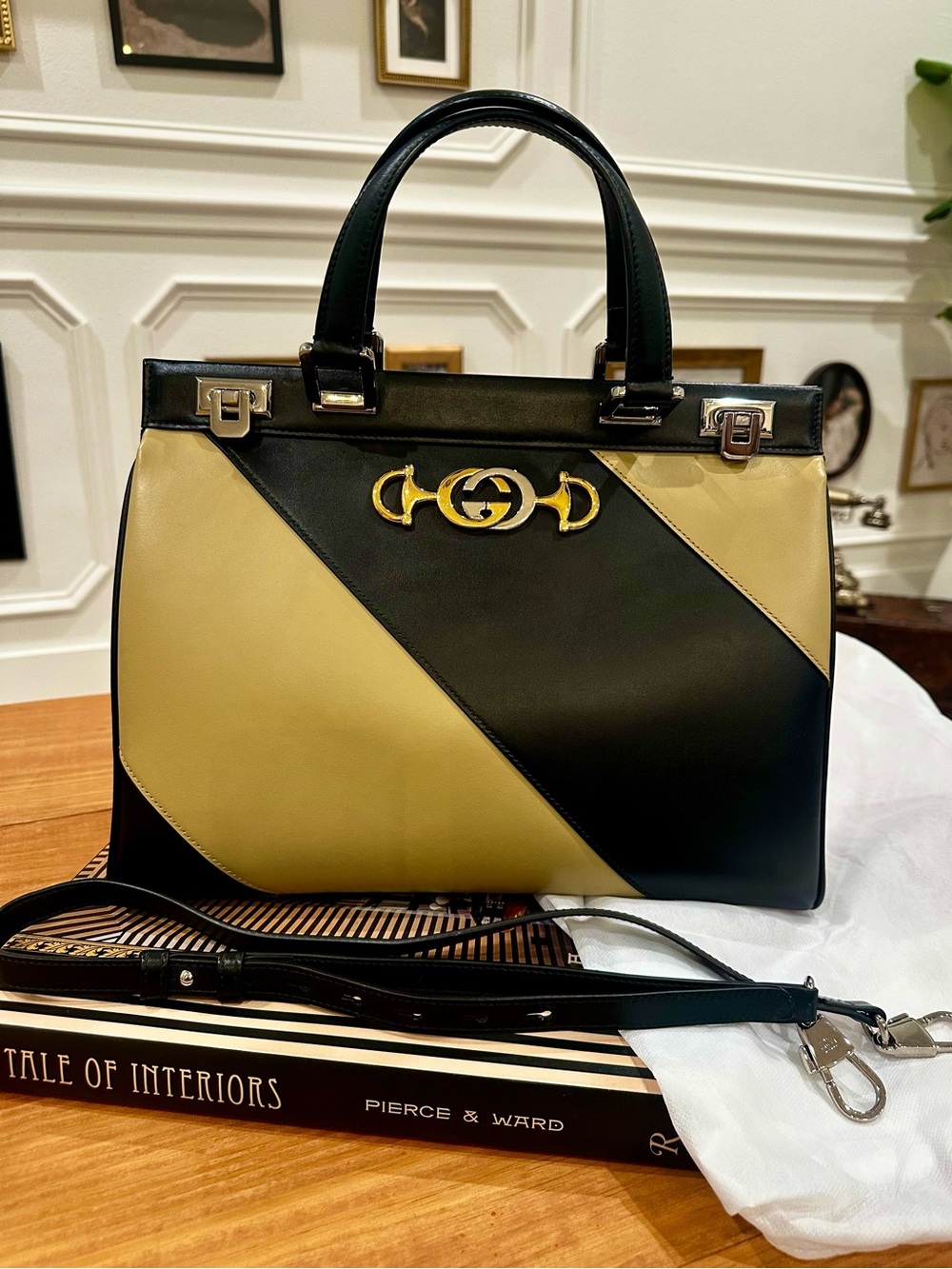 Gucci Zummi Black & Cream Panel Diagonal Stripe Top Handle satchel shoulder Bag